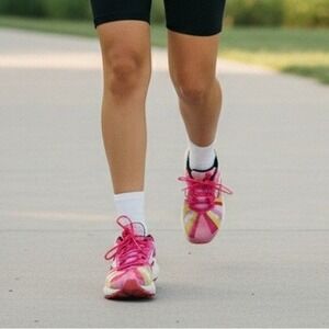 Brooks Launch 7‎ Running Shoes Women's Pink Yellow Run - Size 7